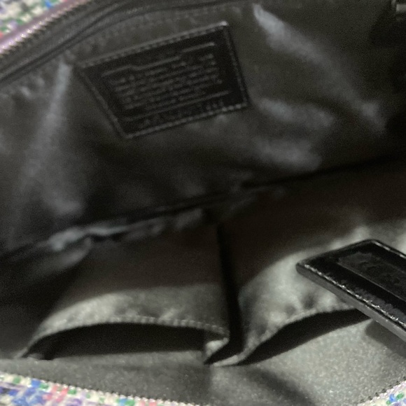 Coach handbag 9.5 tall 15.5 wide - Picture 7 of 9